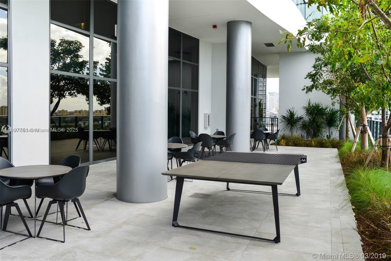 CANVAS CONDO - Residential Lease