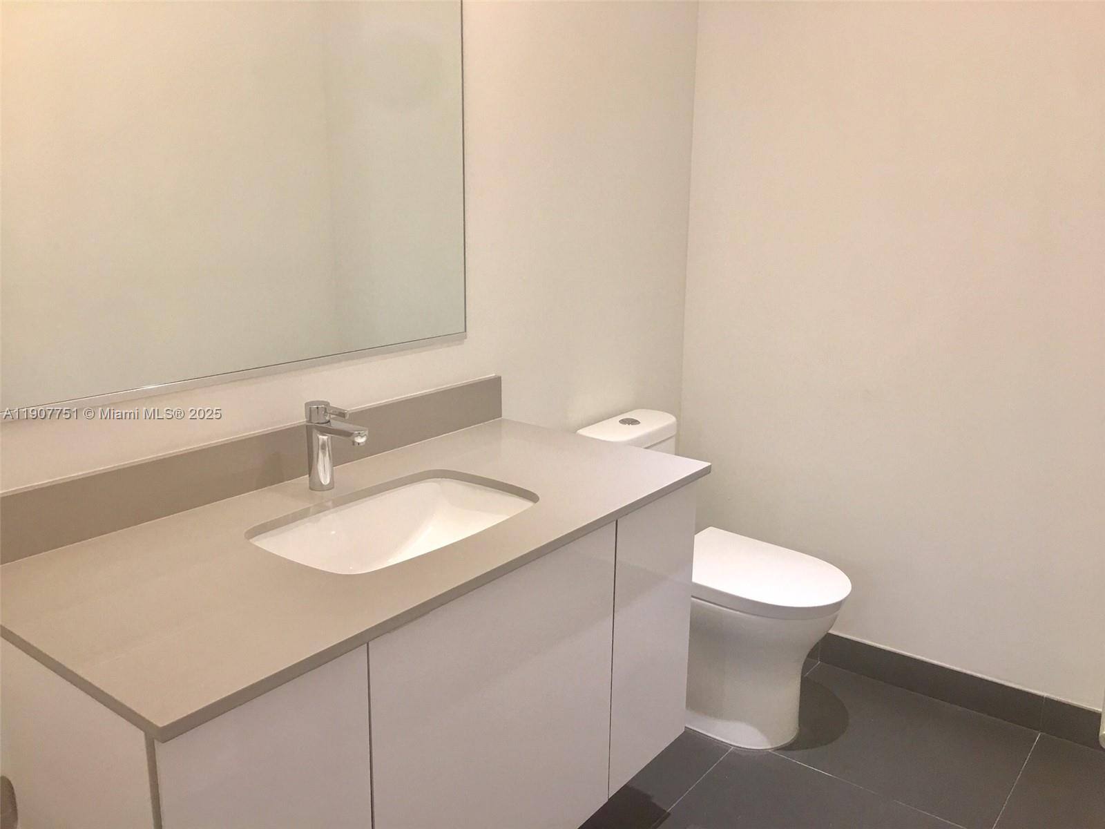 CANVAS CONDO - Residential Lease