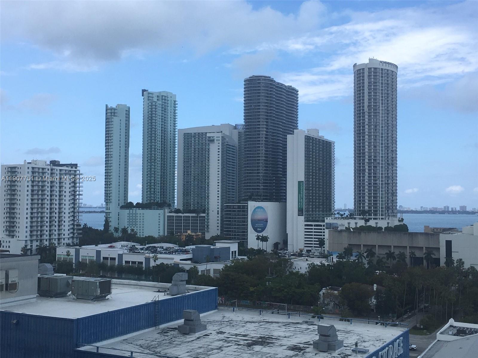 CANVAS CONDO - Residential Lease