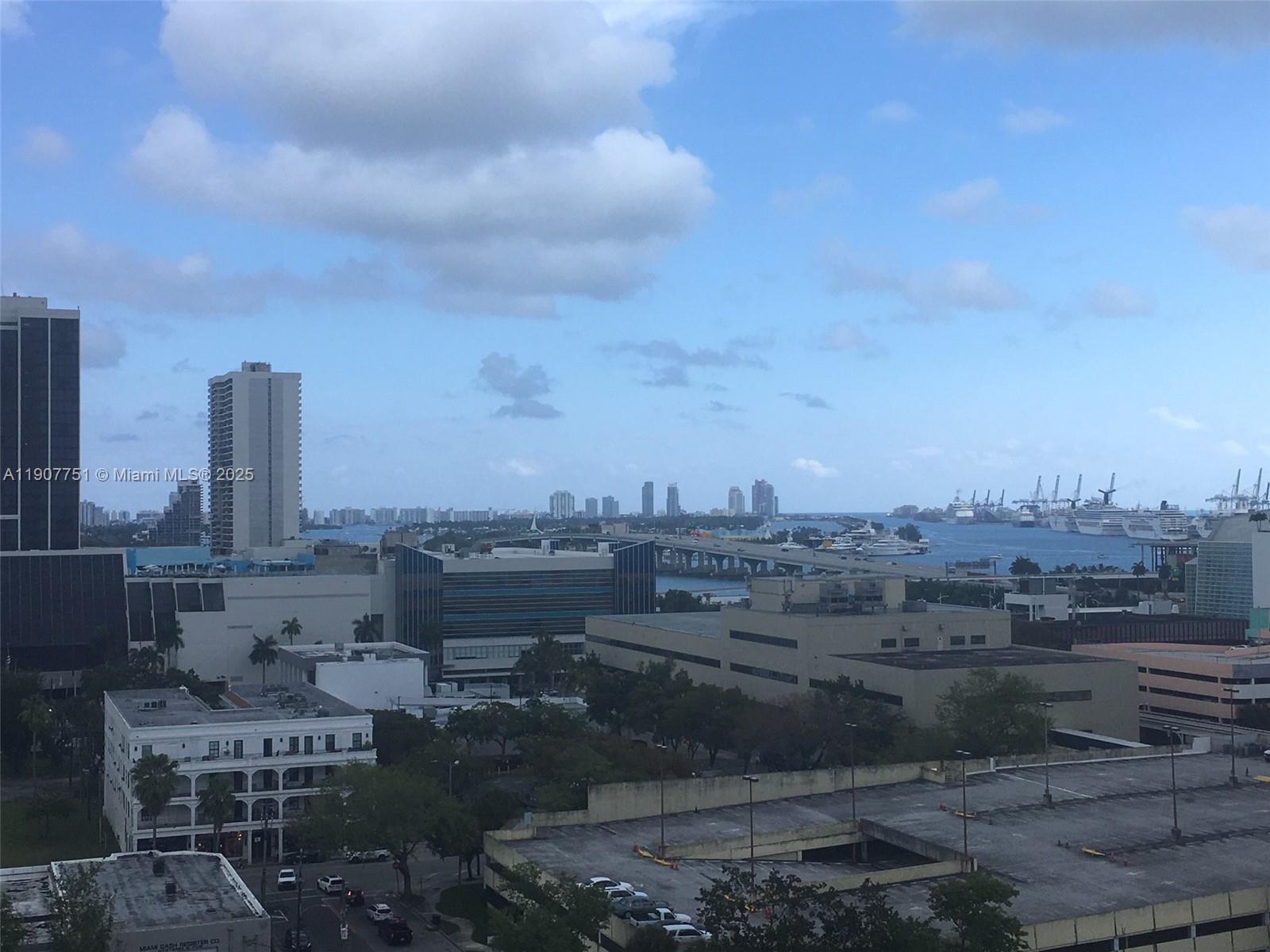 CANVAS CONDO - Residential Lease