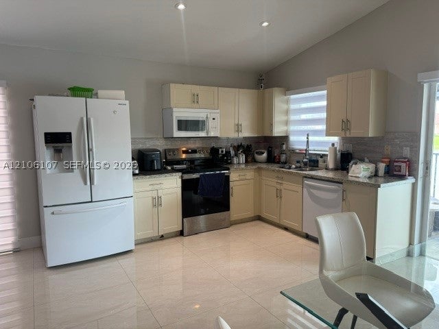 16284 SW 100th Ter