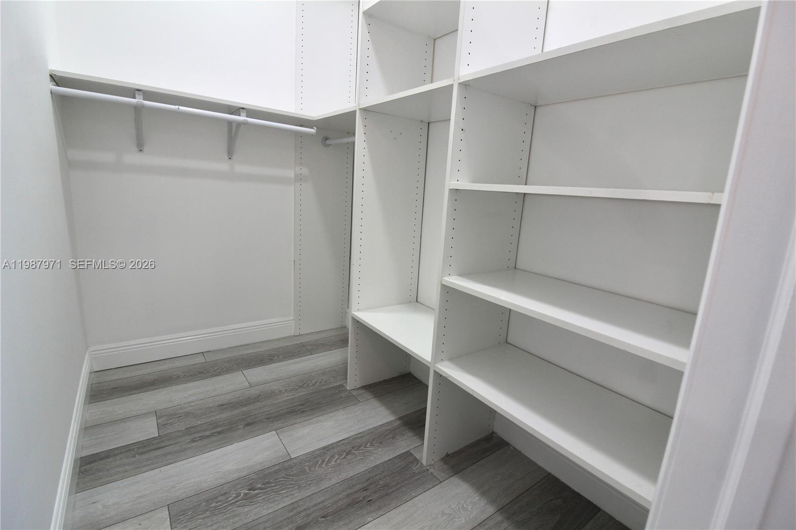 OAKLAND HILLS 6 SEC - Residential