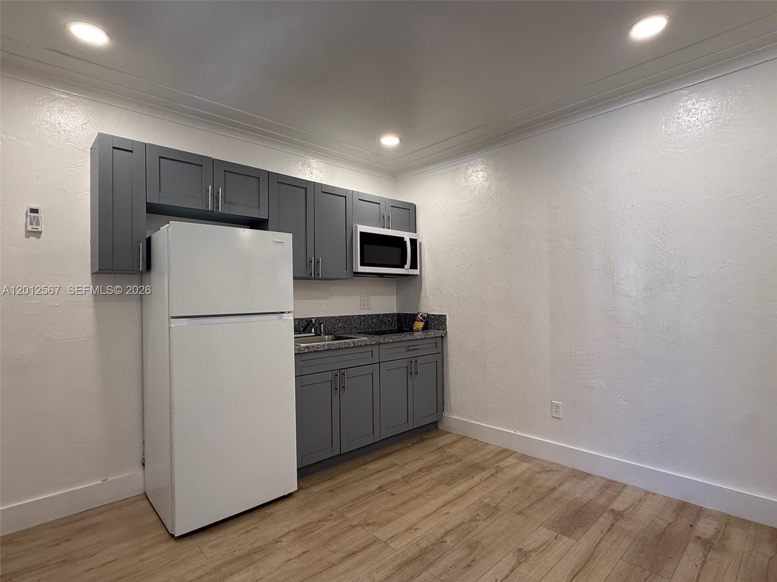 LITTLE RIVER GARDENS - Residential Lease