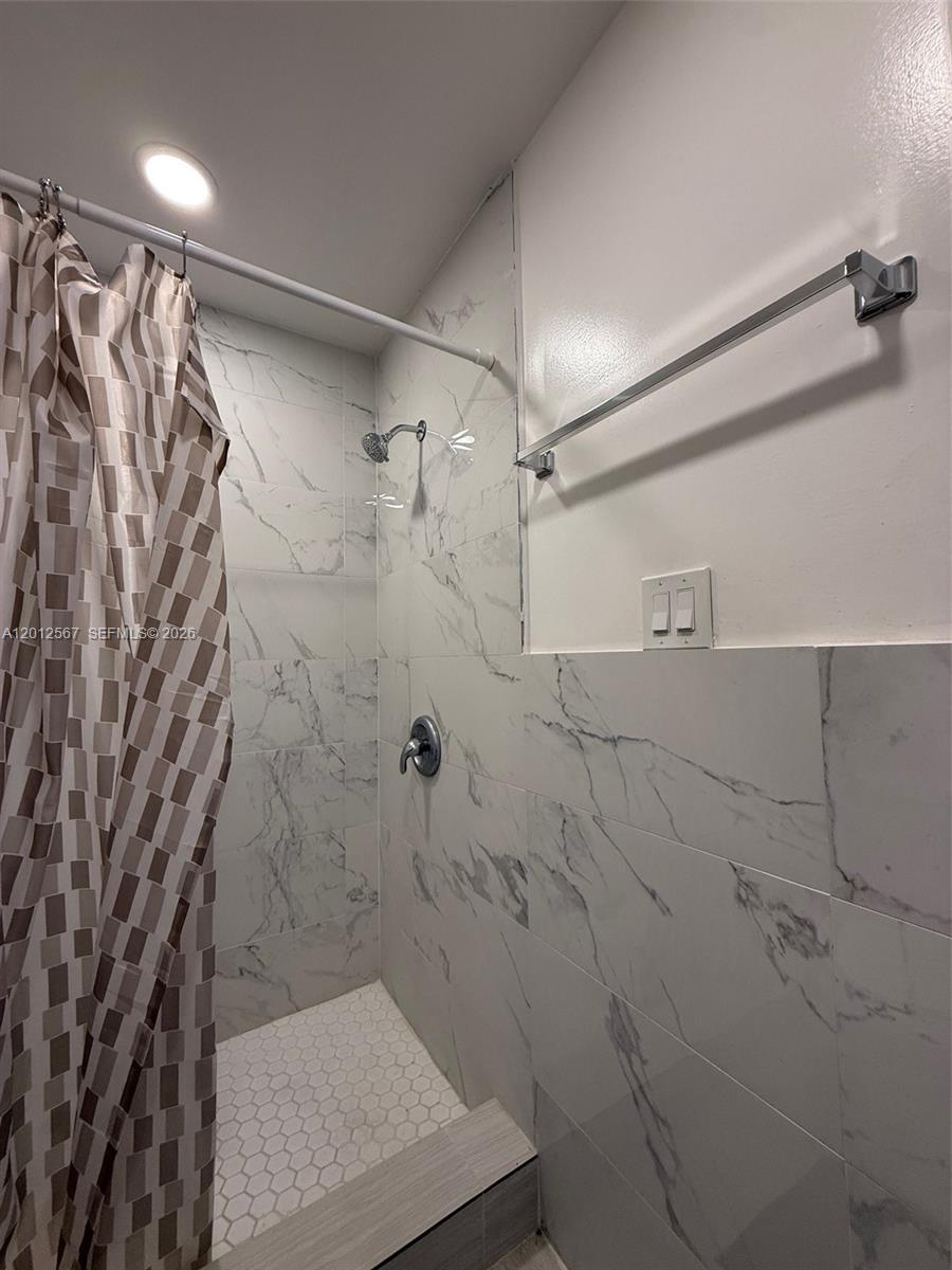 LITTLE RIVER GARDENS - Residential Lease