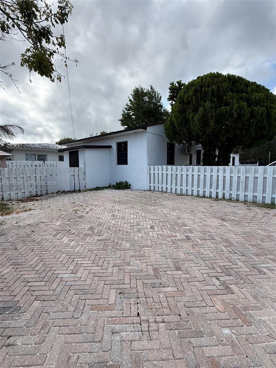LITTLE RIVER GARDENS - Residential Lease