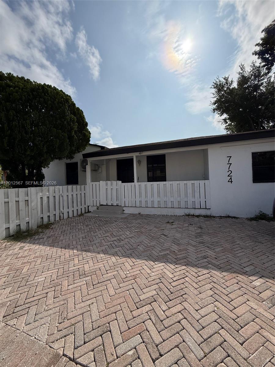 LITTLE RIVER GARDENS - Residential Lease