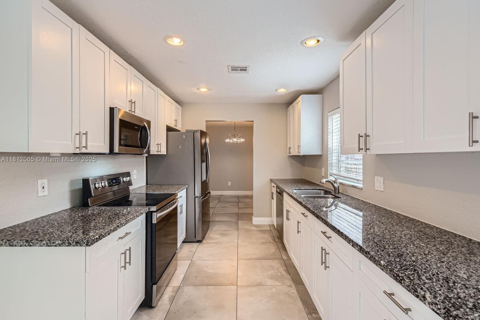 SANDALFOOT COVE SEC 5 - Residential