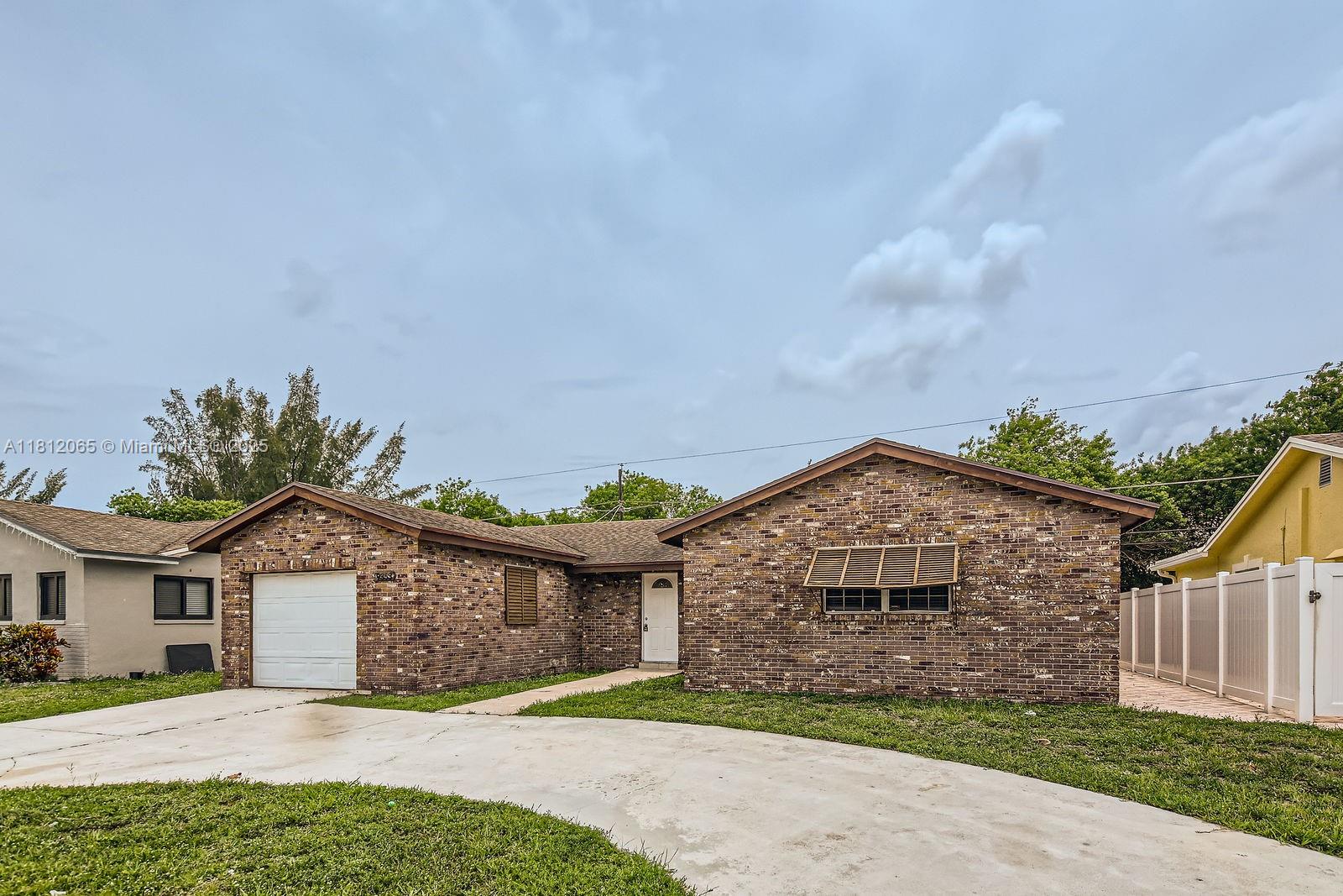 SANDALFOOT COVE SEC 5 - Residential