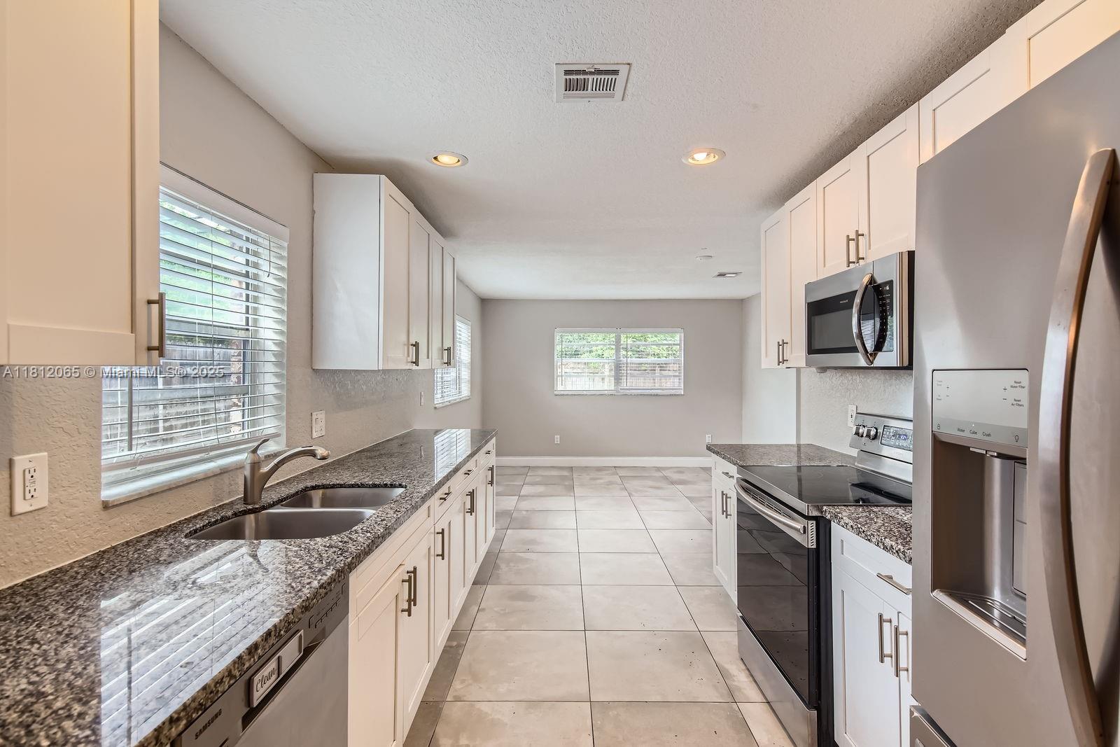 SANDALFOOT COVE SEC 5 - Residential
