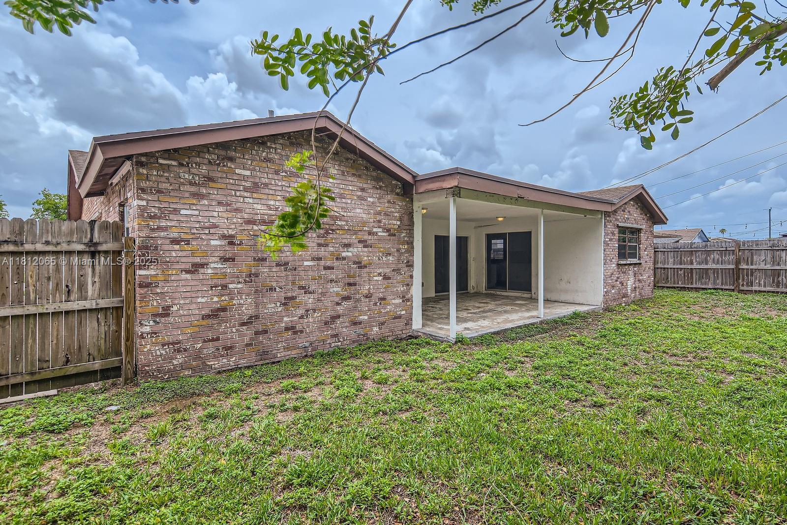 SANDALFOOT COVE SEC 5 - Residential