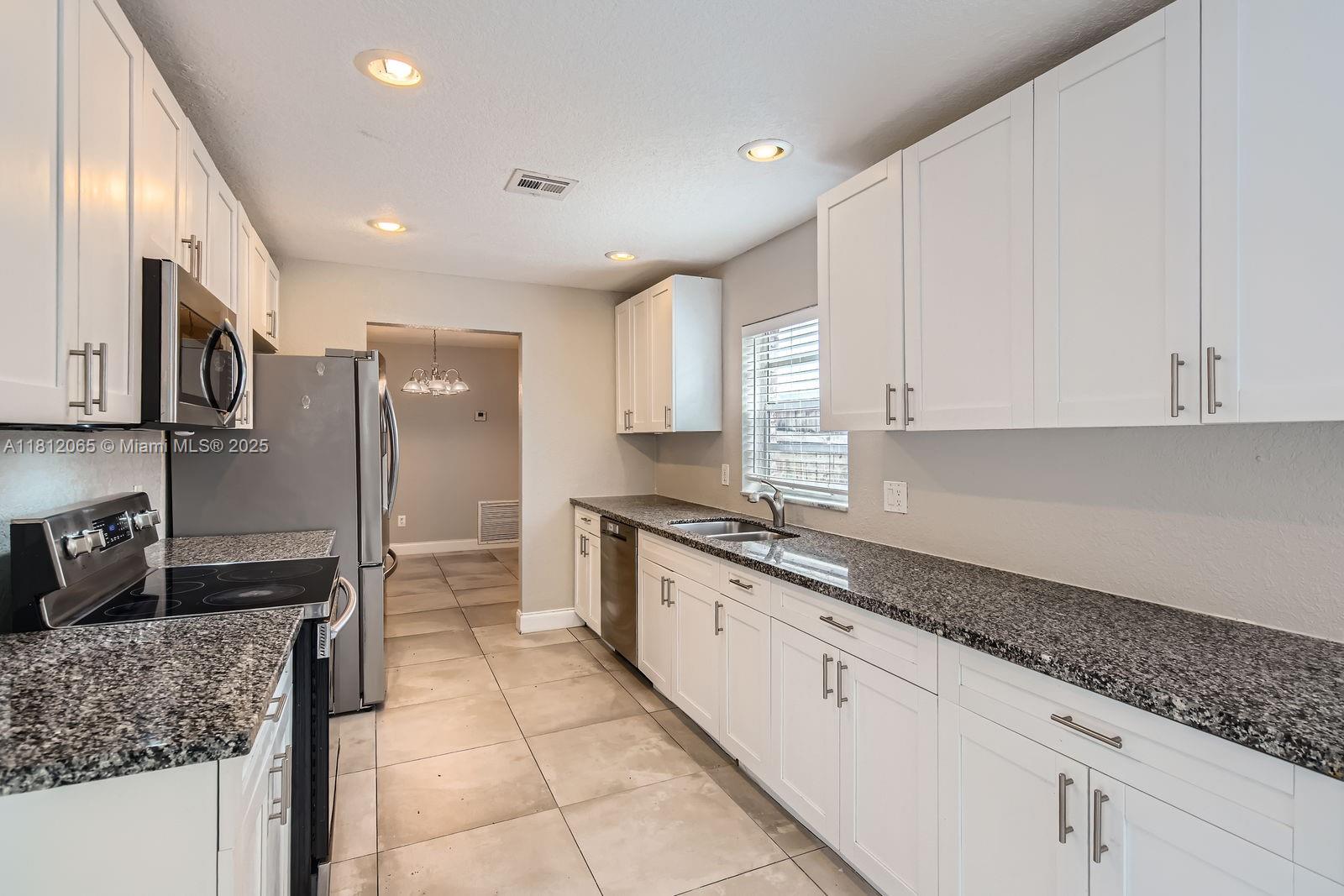 SANDALFOOT COVE SEC 5 - Residential
