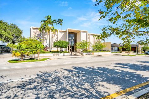 2435 Hollywood Blvd Hollywood FL 33020