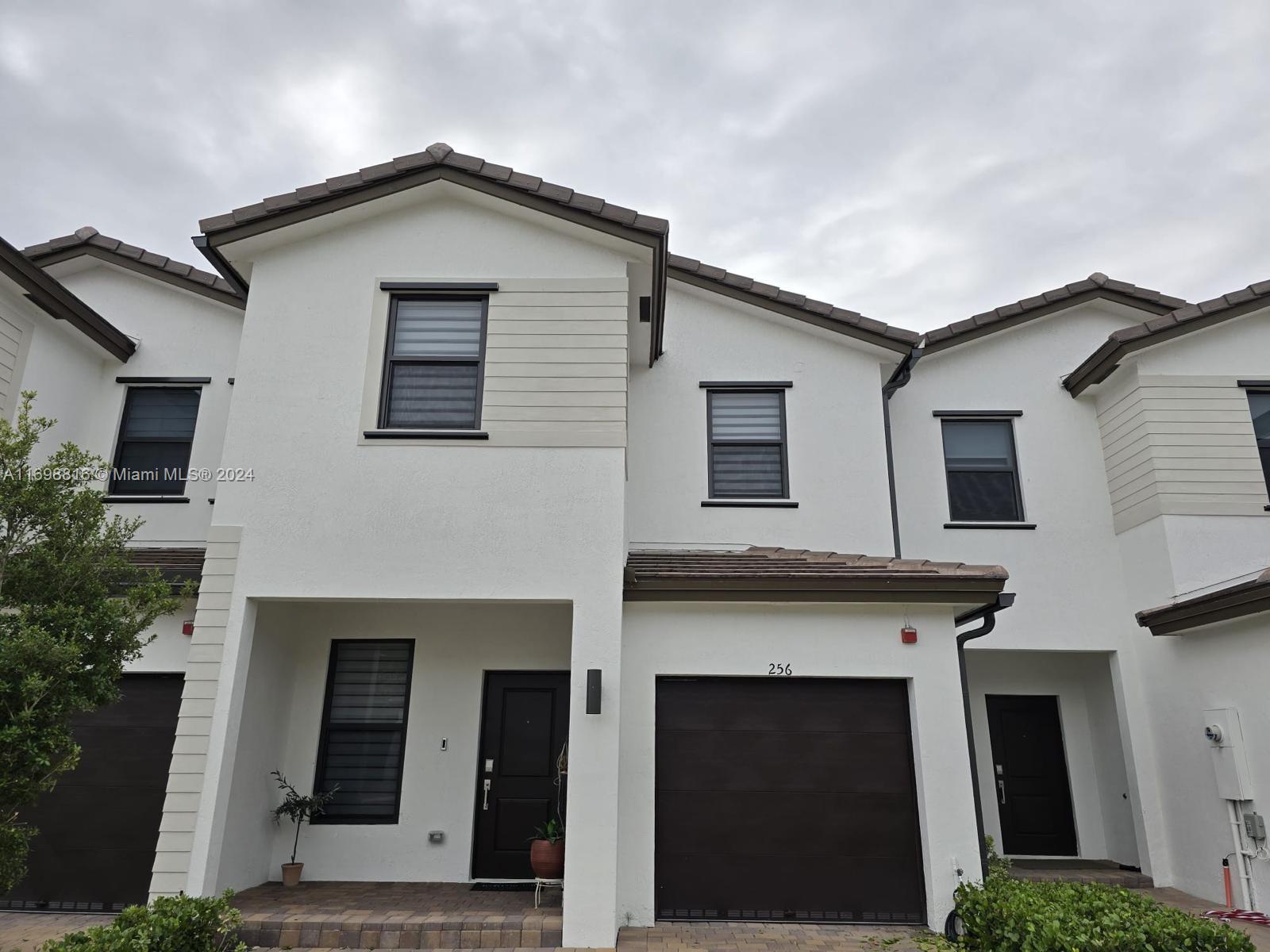 Rental Property at 256 Sw 159th Ter 256, Pembroke Pines, Miami-Dade County, Florida - Bedrooms: 3 
Bathrooms: 3  - $3,700 MO.