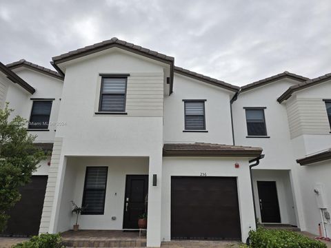 256 SW 159th Ter 256 Pembroke Pines FL 33027