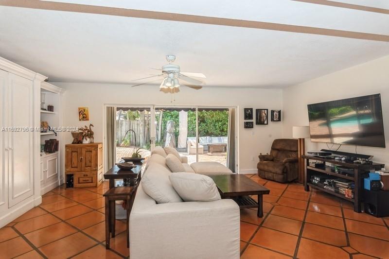 BISCAYNE KEY ESTATES - Residential