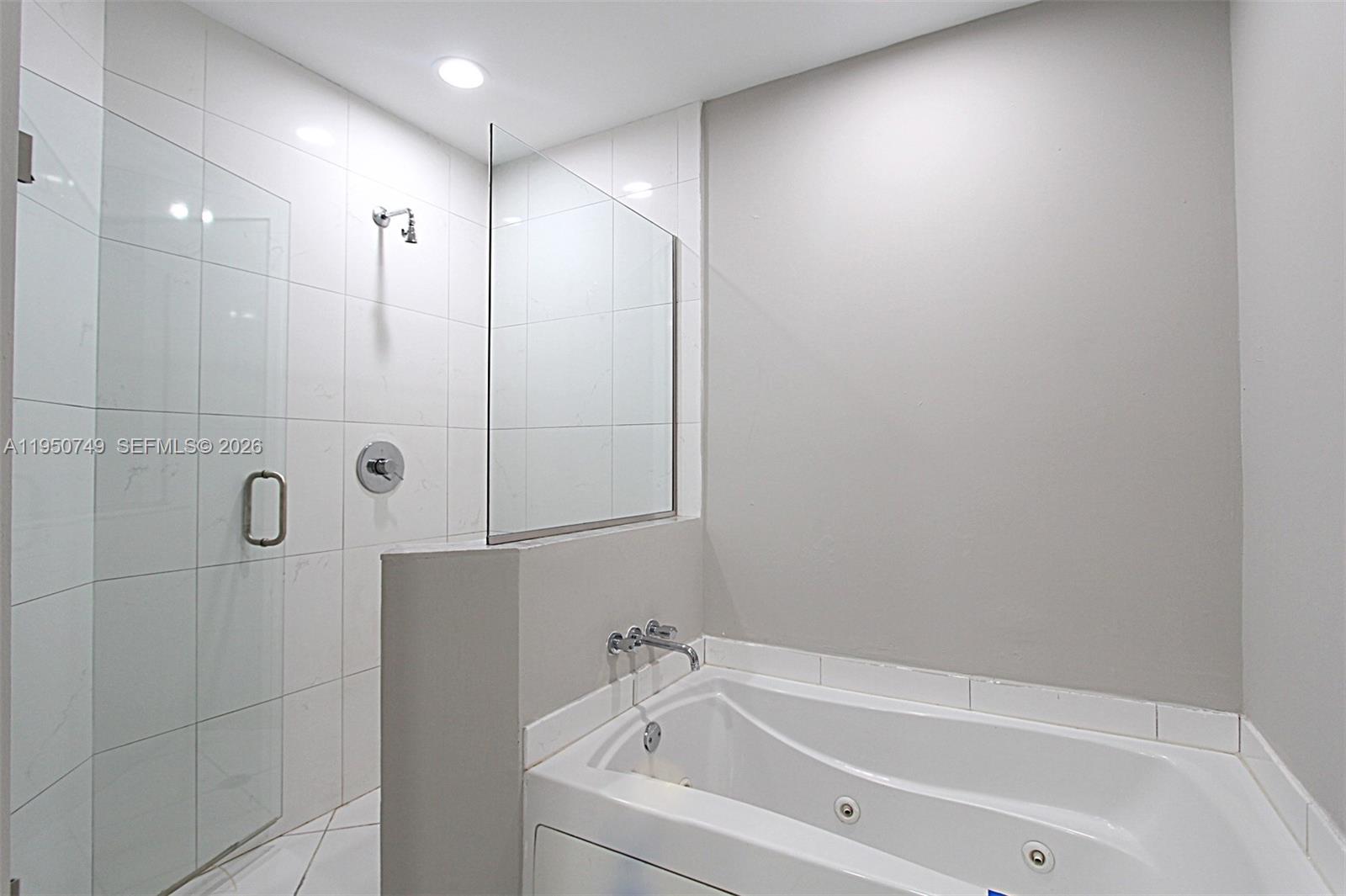 500 BRICKELL EAST CONDO - Residential