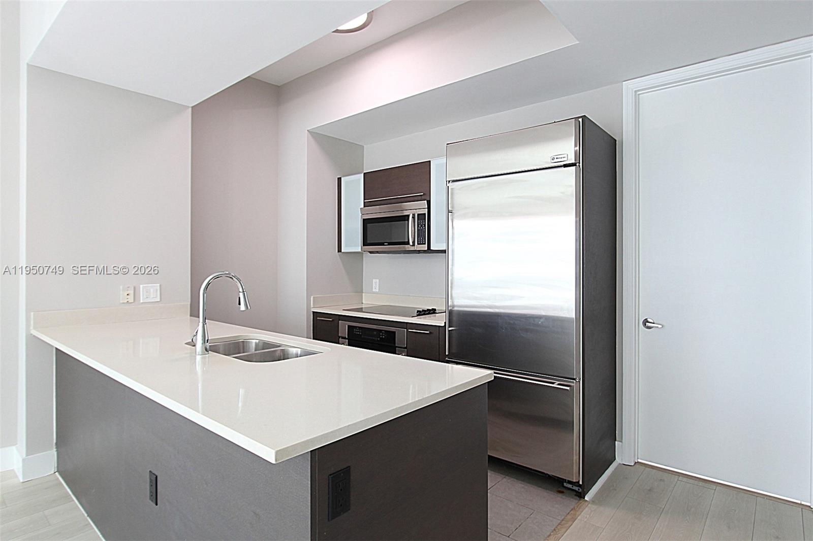 500 BRICKELL EAST CONDO - Residential