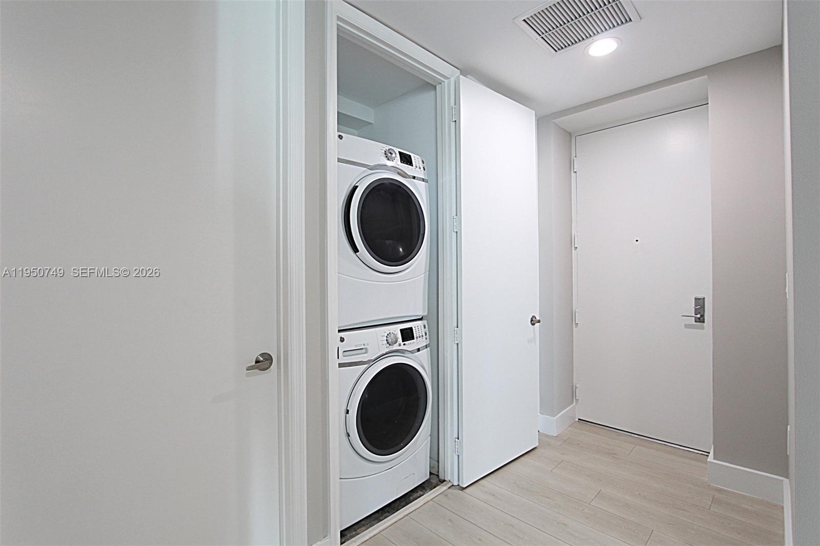 500 BRICKELL EAST CONDO - Residential