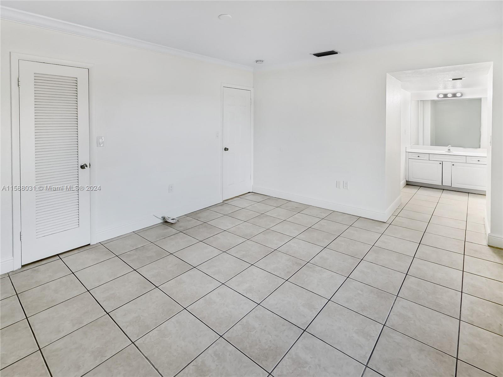 NOB HILL WEST CONDO - Residential