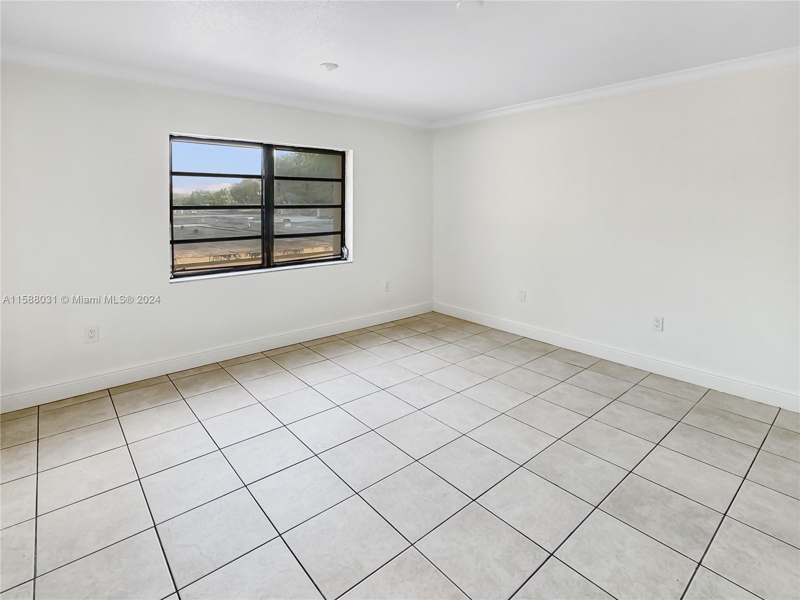 NOB HILL WEST CONDO - Residential