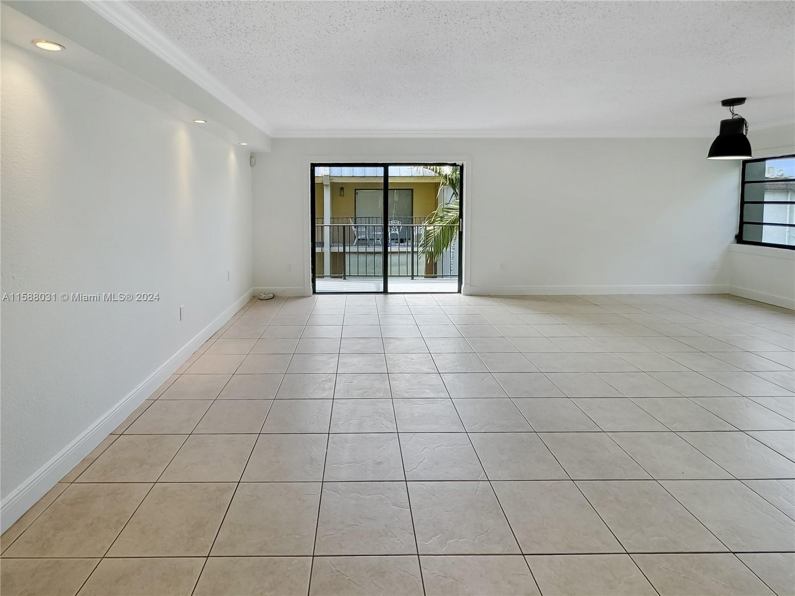 NOB HILL WEST CONDO - Residential