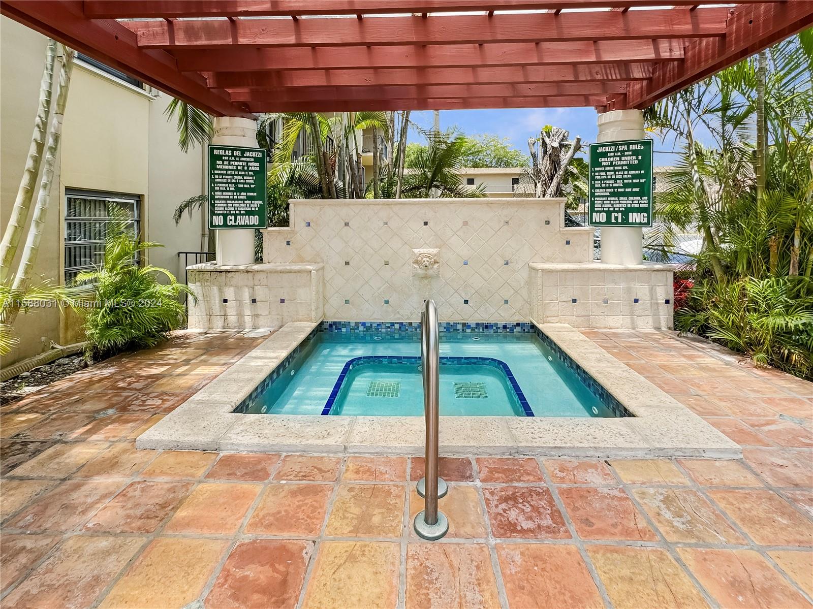 NOB HILL WEST CONDO - Residential