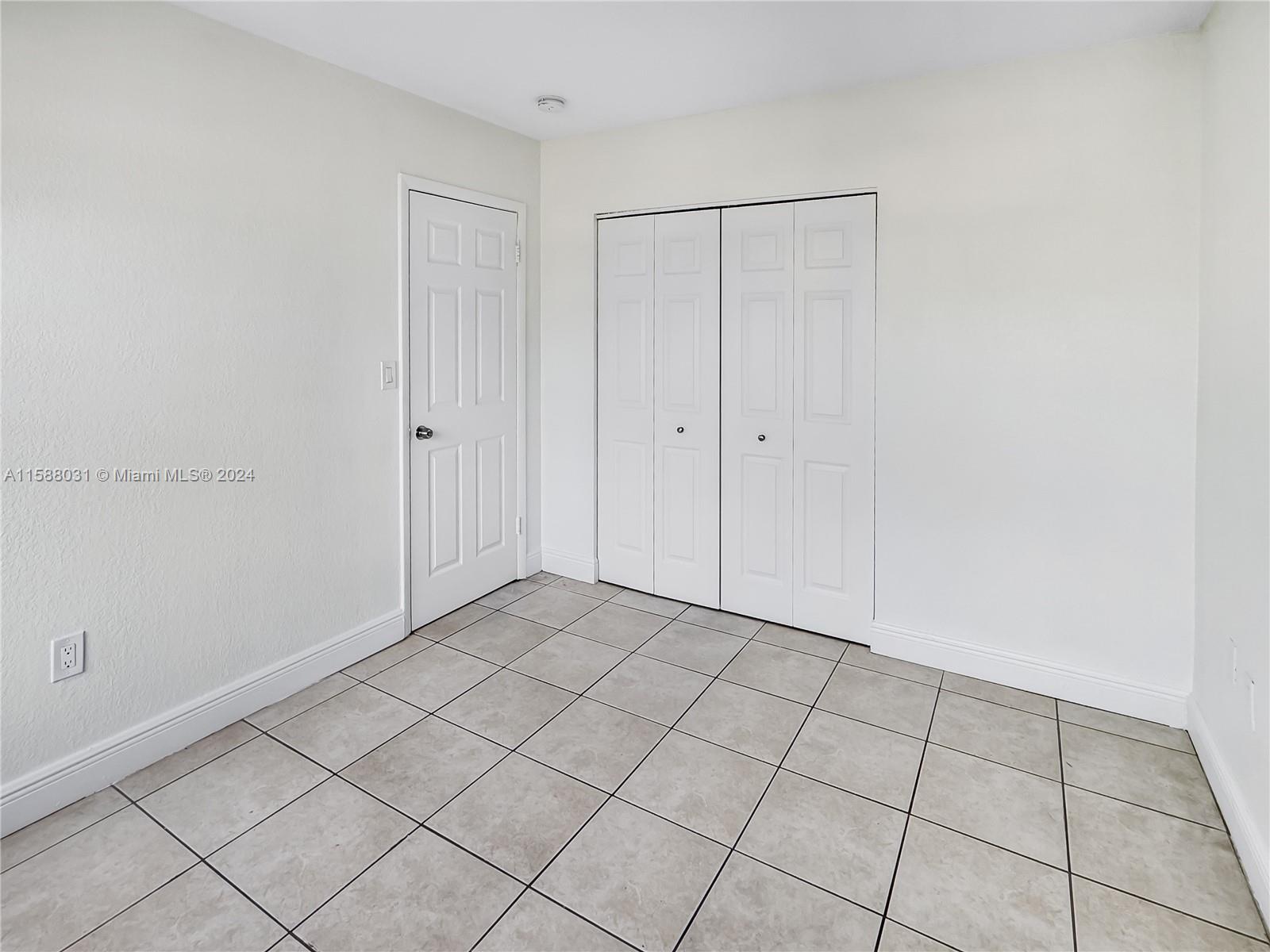 NOB HILL WEST CONDO - Residential