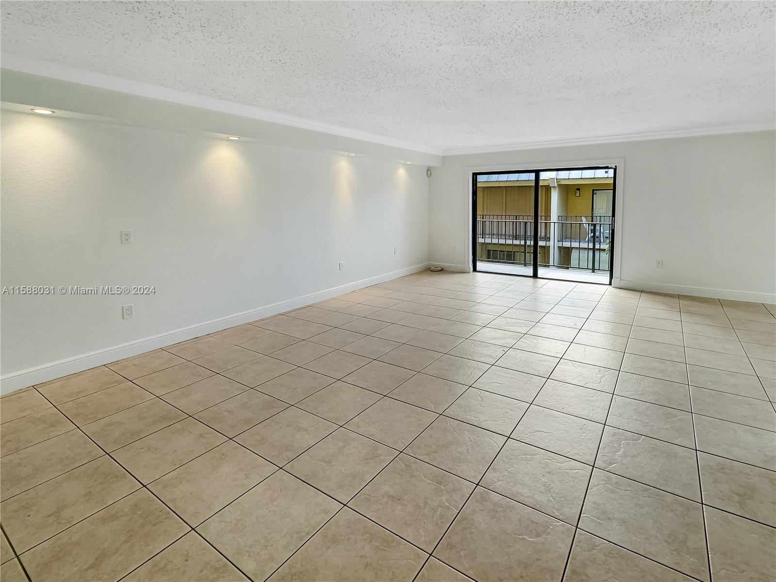 NOB HILL WEST CONDO - Residential