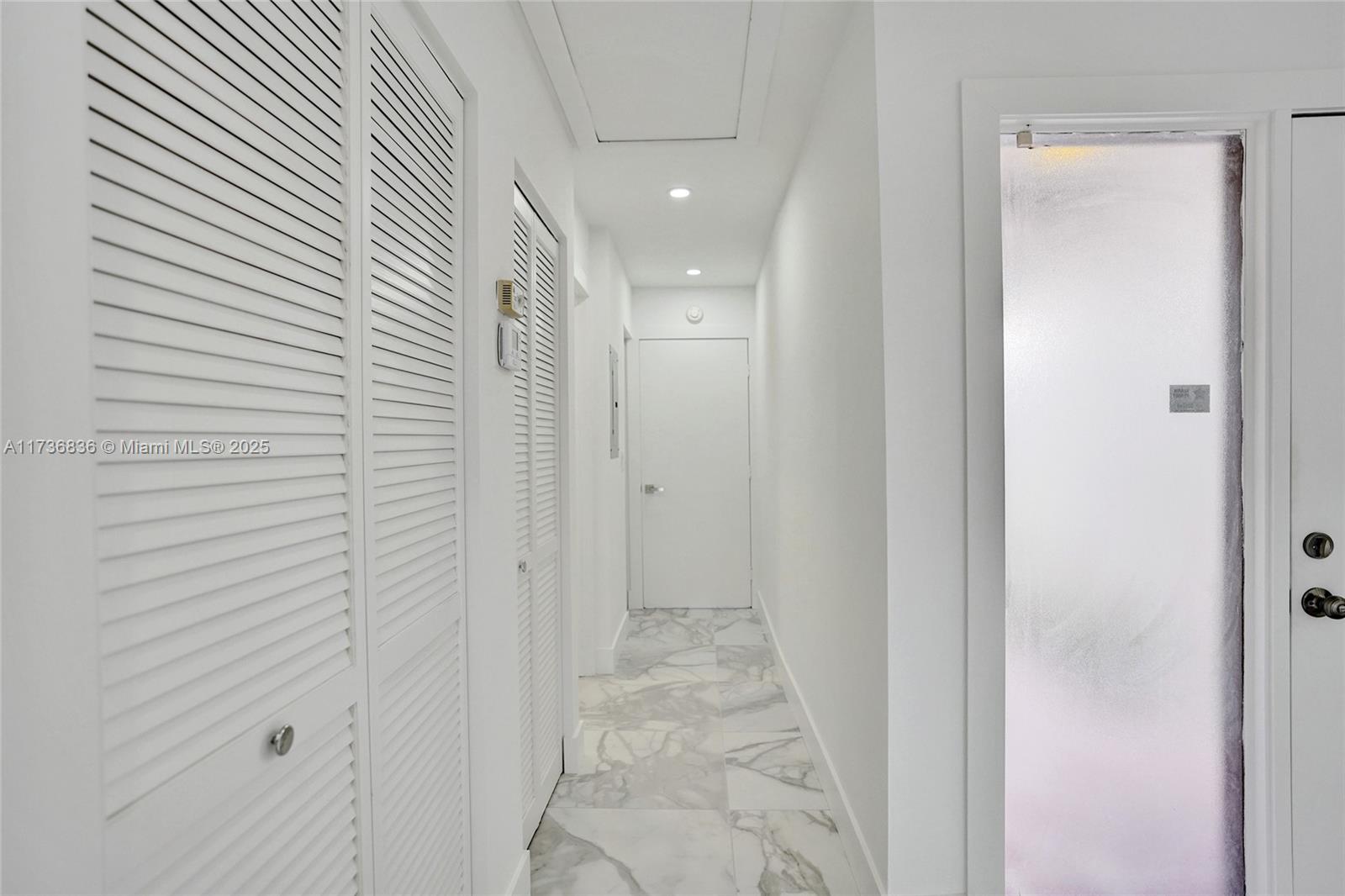 HUNTINGTON POINTE - Residential