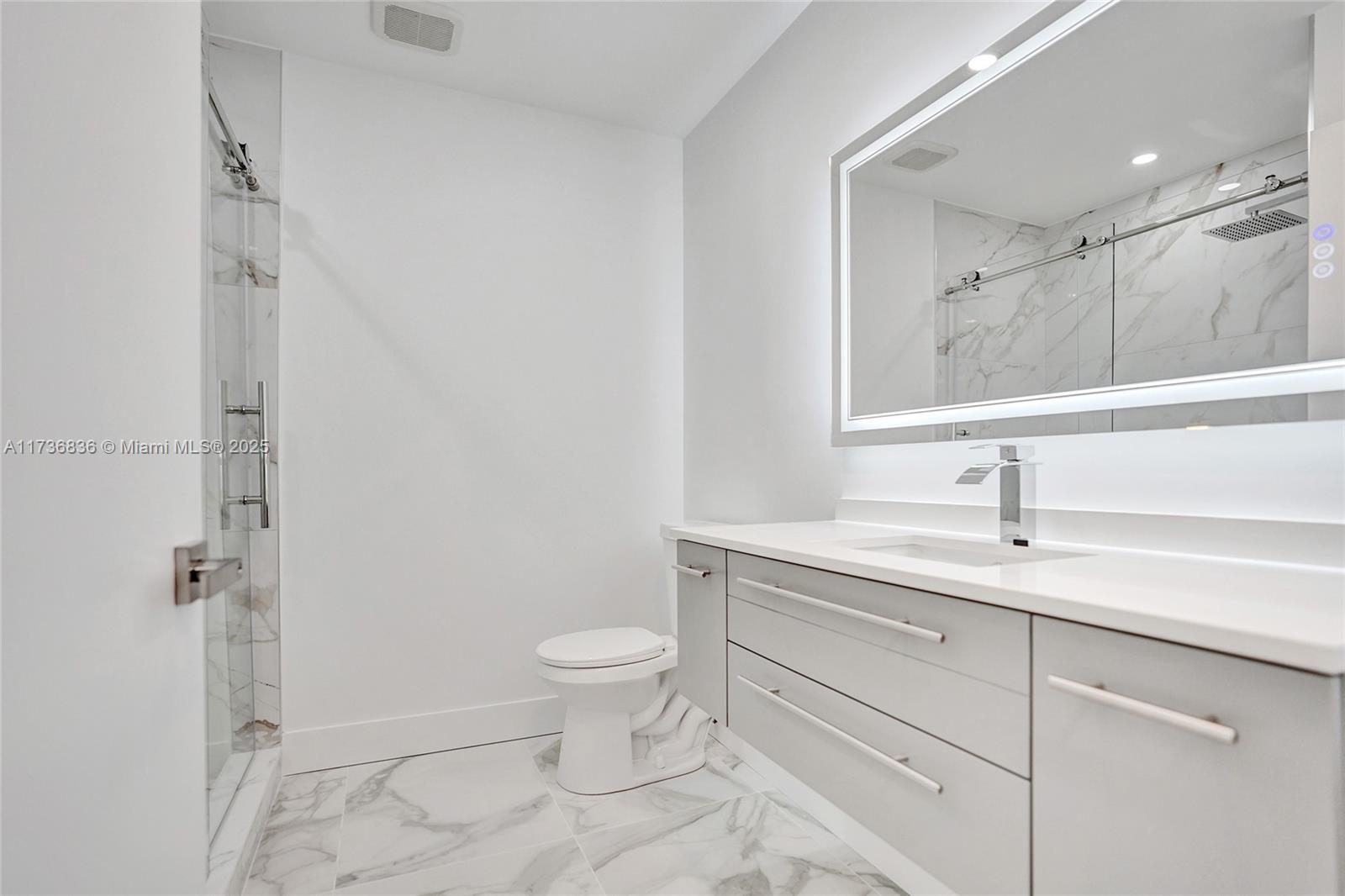 HUNTINGTON POINTE - Residential