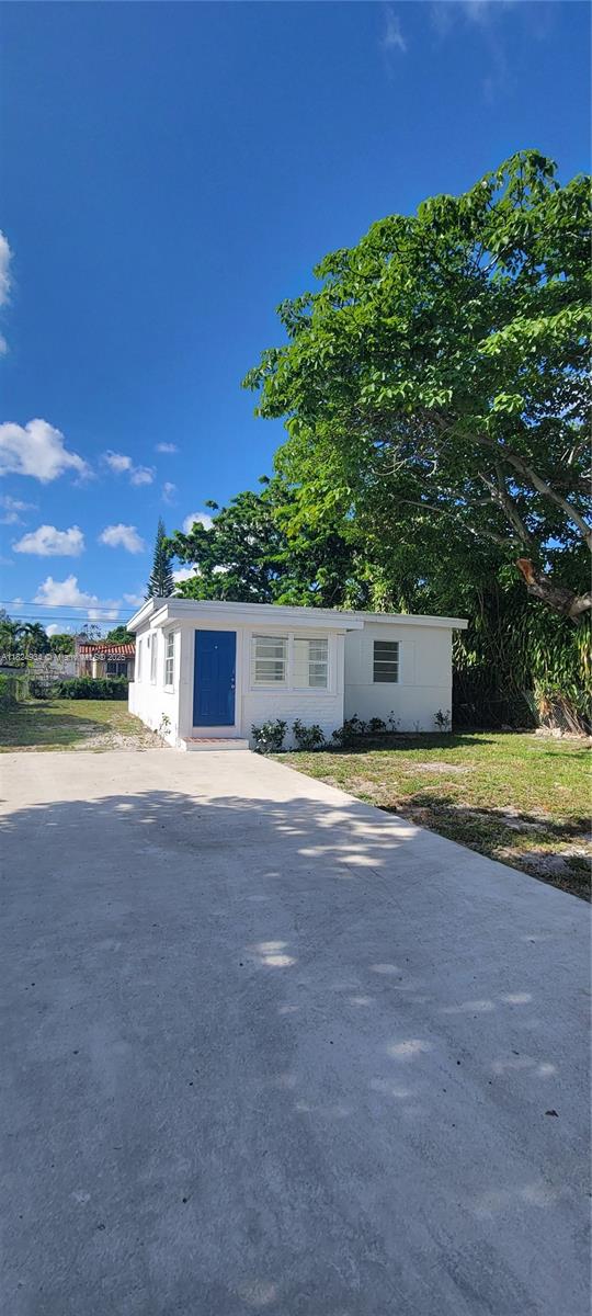 741 NW 116th St, Miami, FL, 33168/$375,000 2 741 NW 116th St
