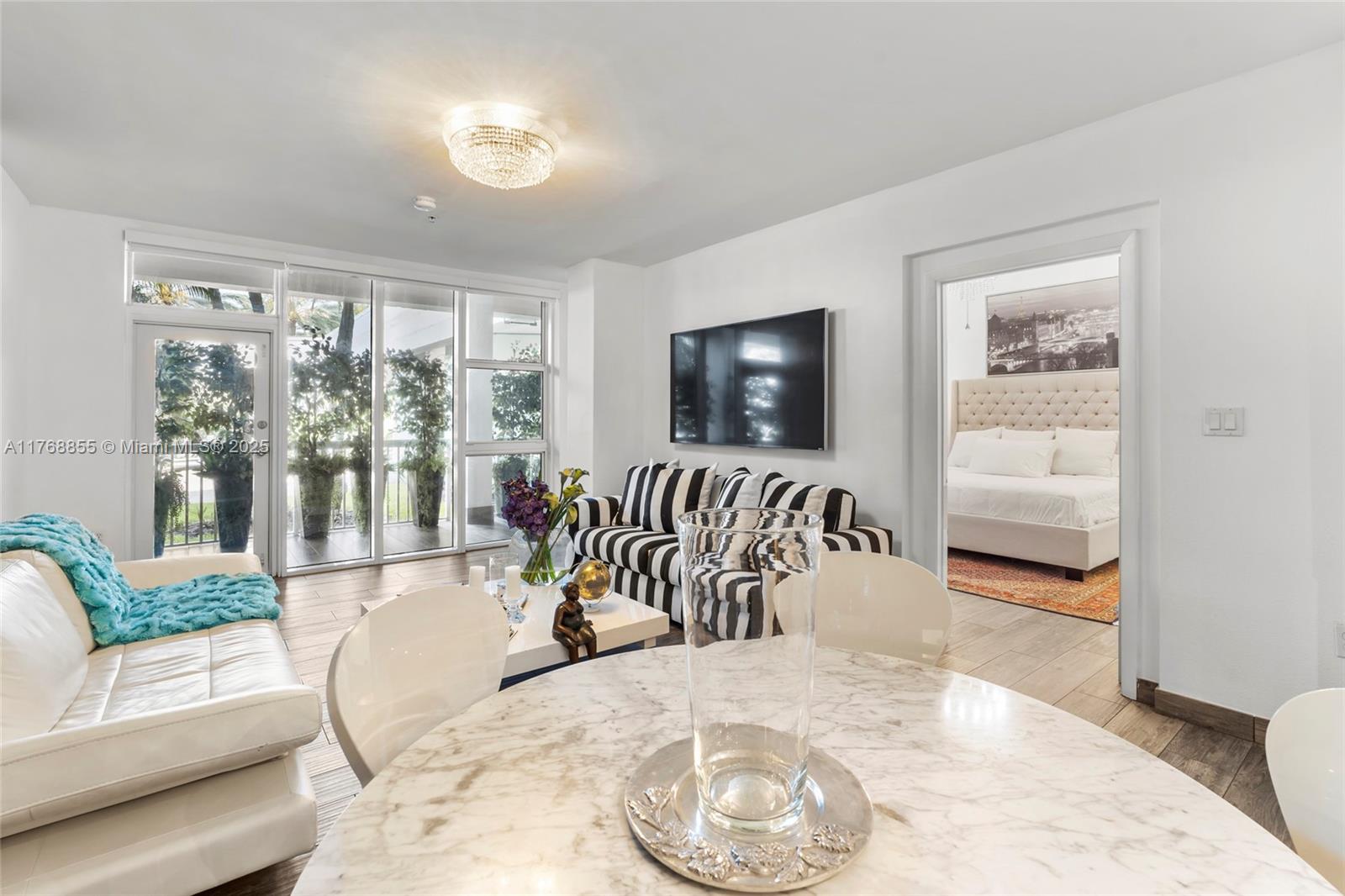 10275 Collins Ave 116