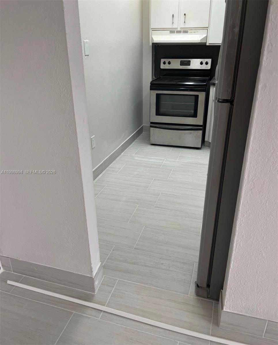 HARBOUR POINTE OF MIAMI C - Residential Lease