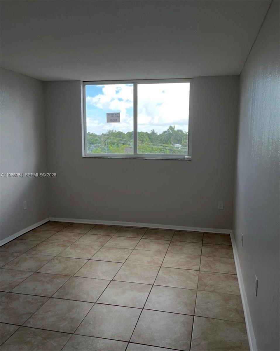 HARBOUR POINTE OF MIAMI C - Residential Lease