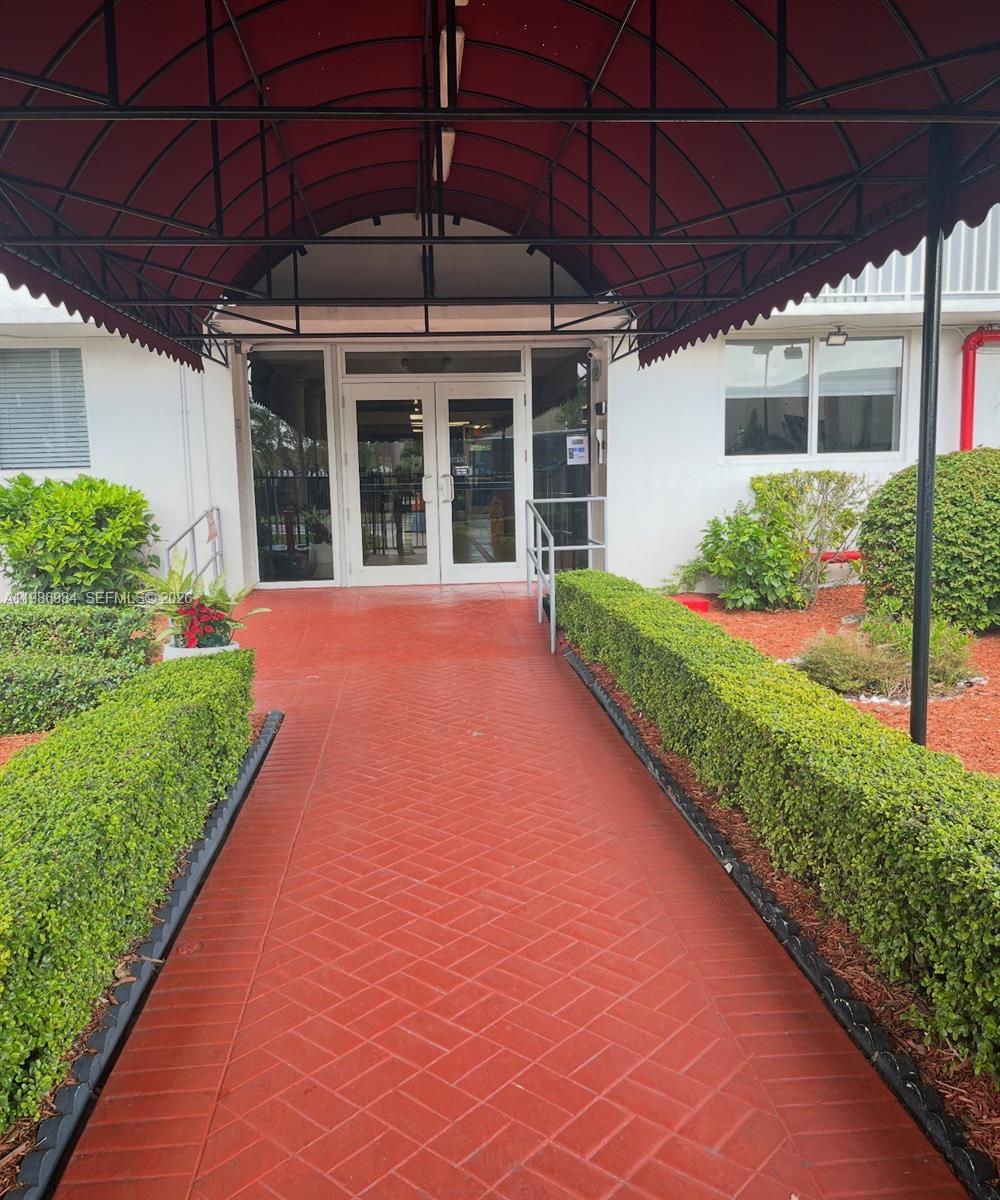 HARBOUR POINTE OF MIAMI C - Residential Lease