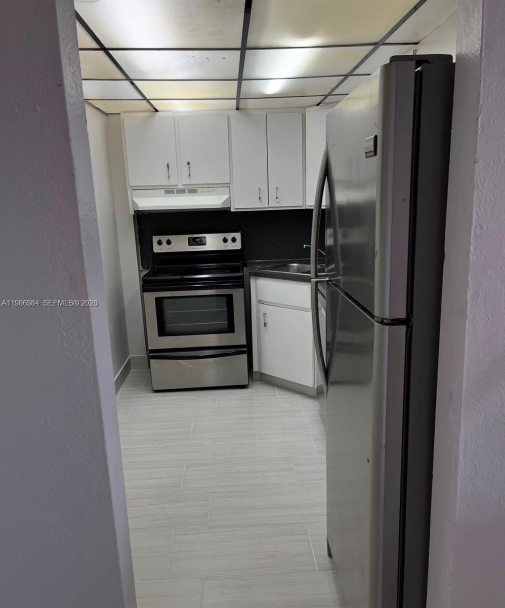 HARBOUR POINTE OF MIAMI C - Residential Lease