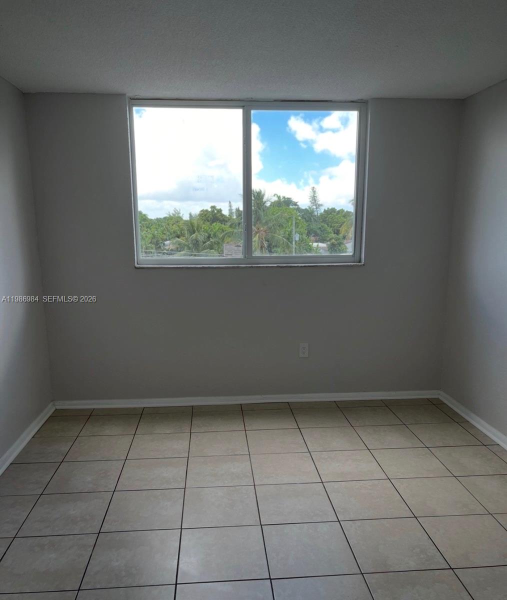 HARBOUR POINTE OF MIAMI C - Residential Lease