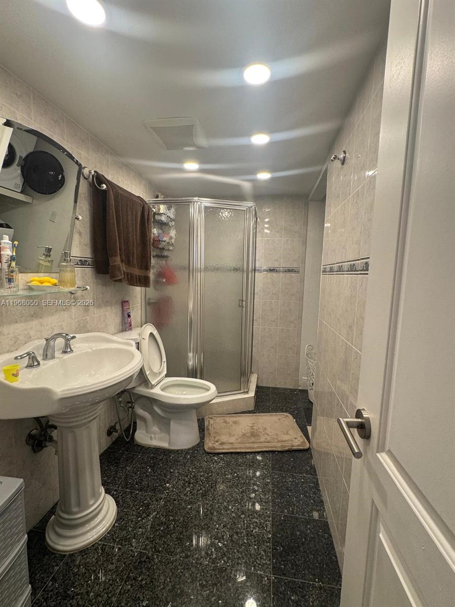 KEYSTONE TOWERS CONDO - Residential