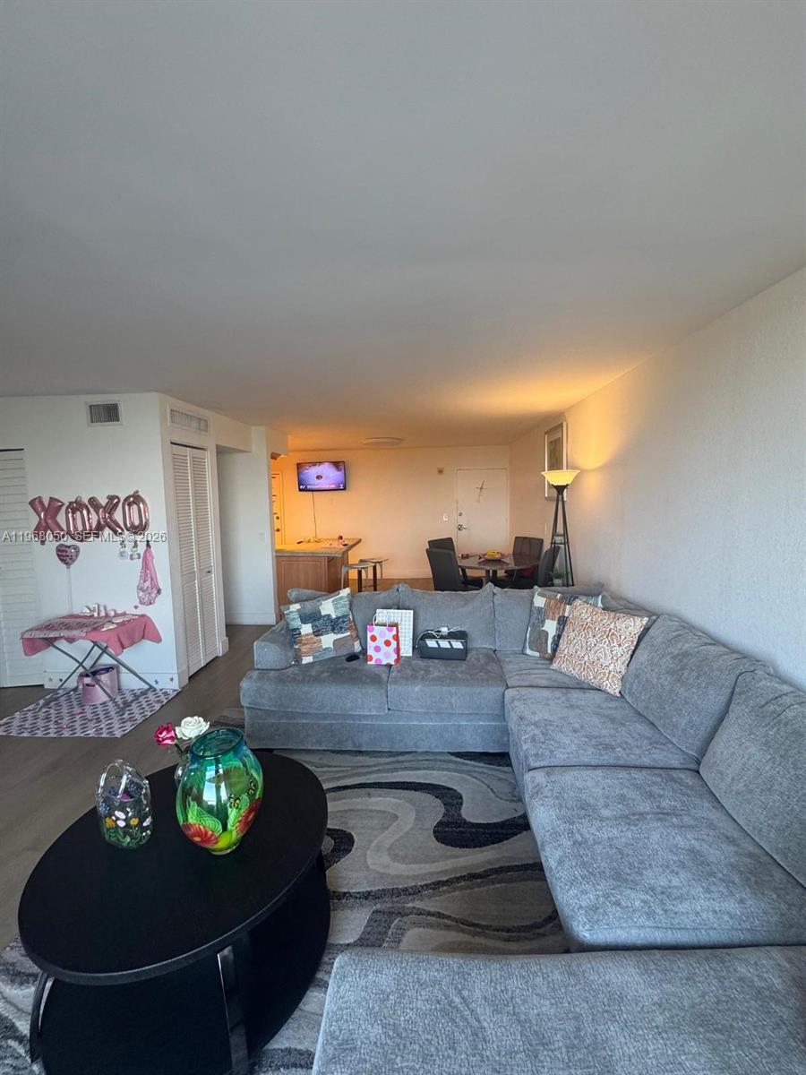 KEYSTONE TOWERS CONDO - Residential