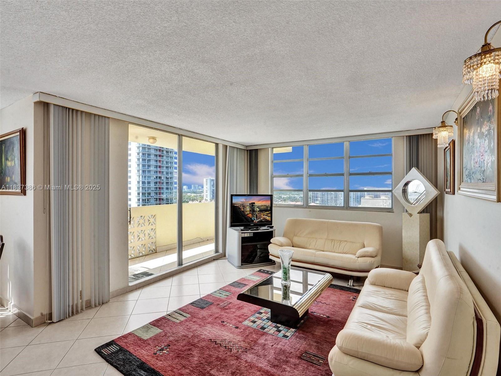 1833 S Ocean Dr 1511