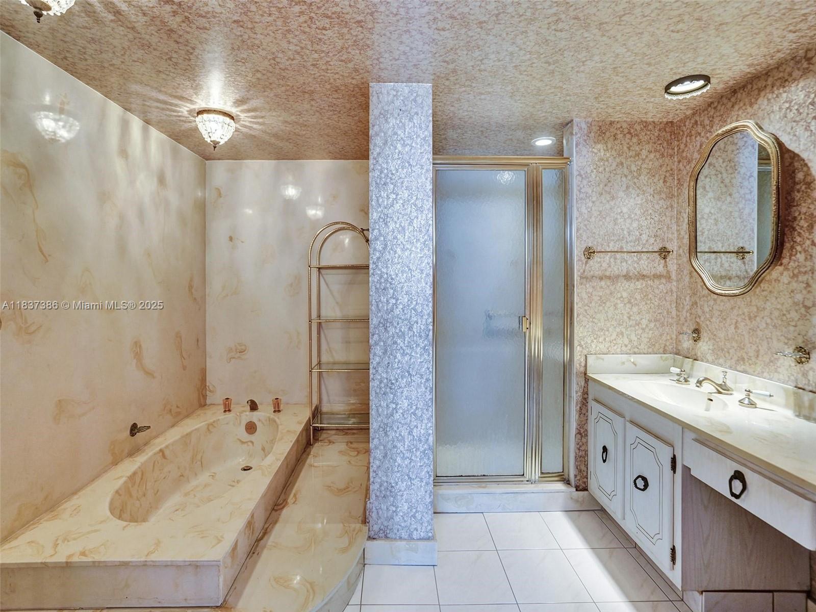 1833 S Ocean Dr 1511