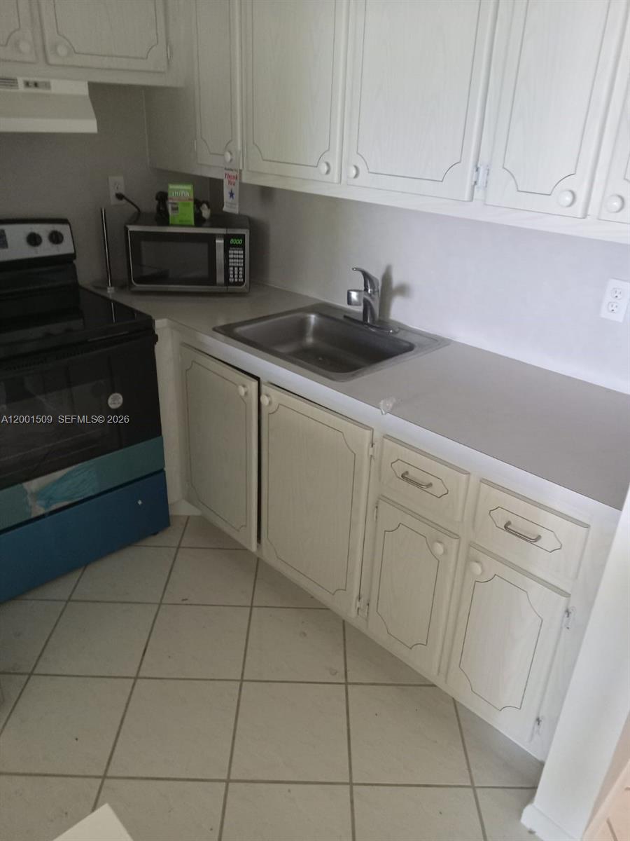 WALTHAM CONDO - Residential Lease