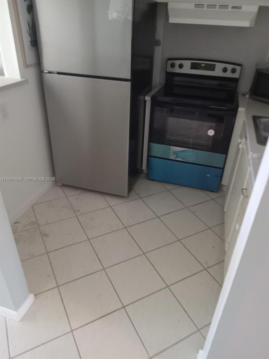 WALTHAM CONDO - Residential Lease