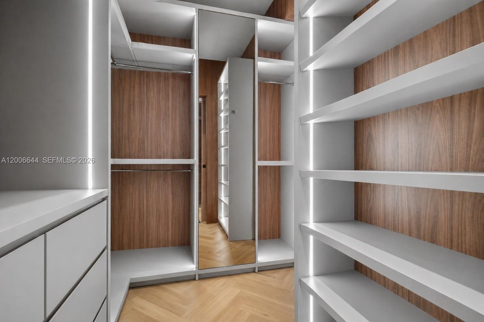 BELLINI AT WILLIAMS ISLAN - Residential