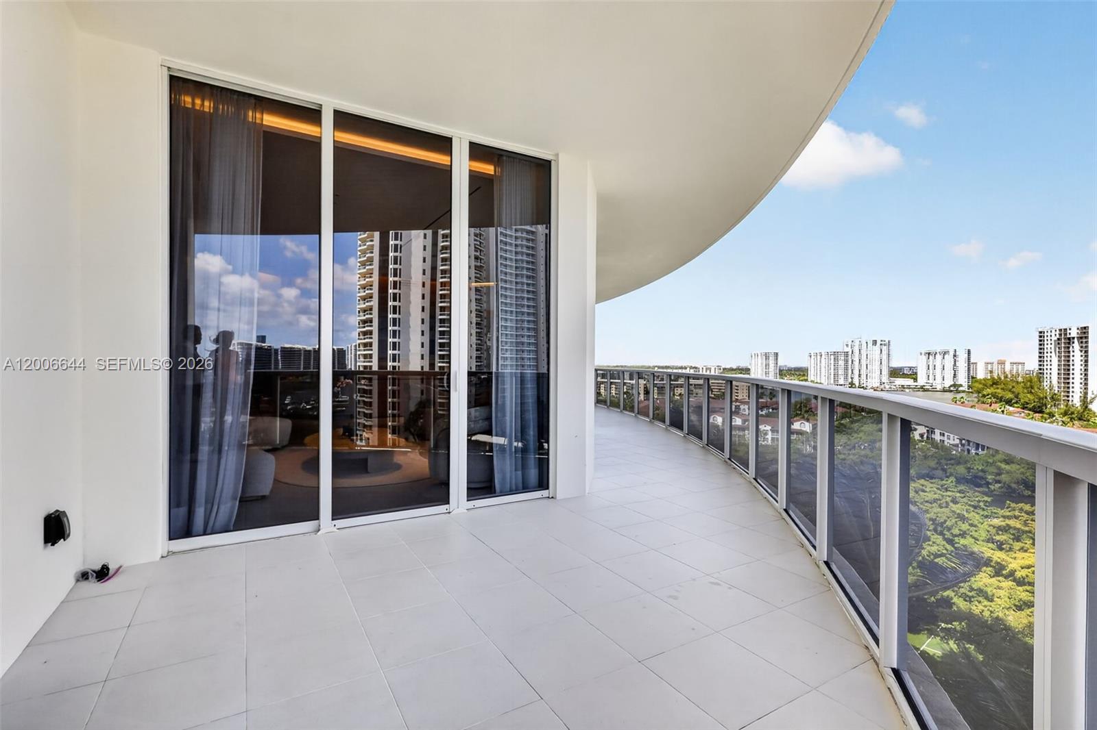 BELLINI AT WILLIAMS ISLAN - Residential