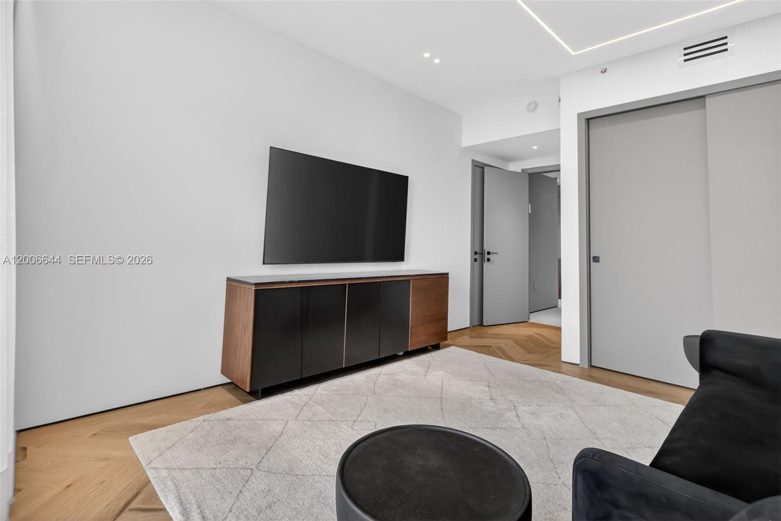 BELLINI AT WILLIAMS ISLAN - Residential