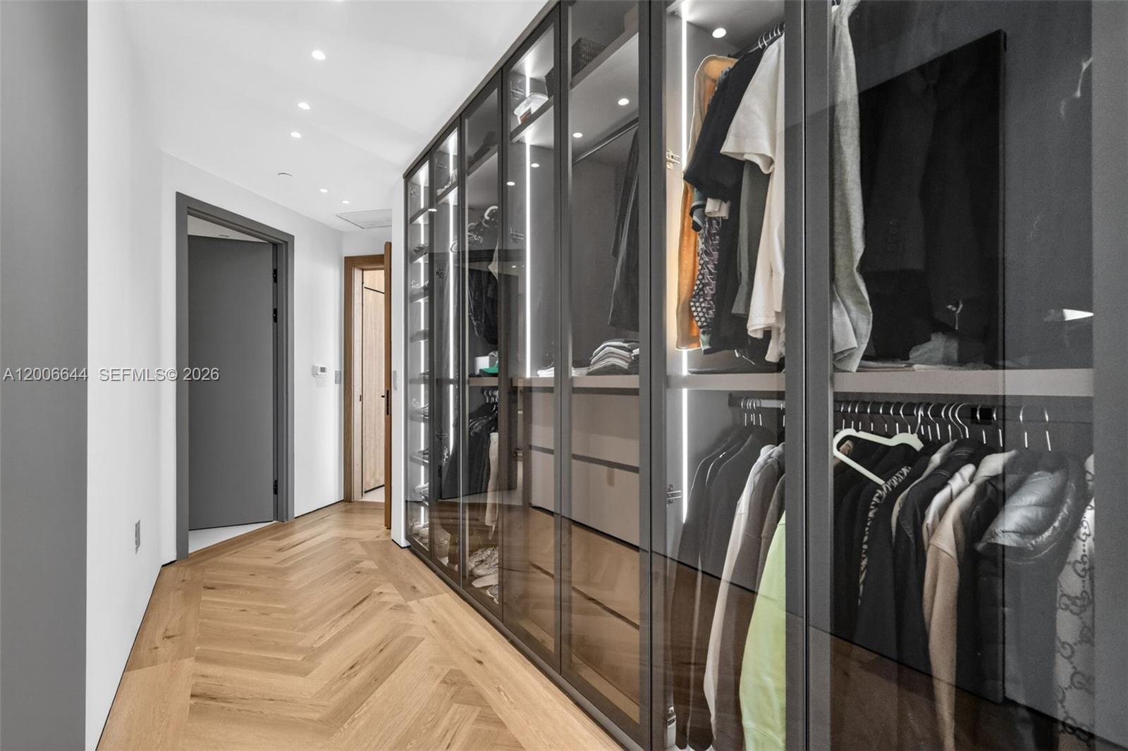 BELLINI AT WILLIAMS ISLAN - Residential