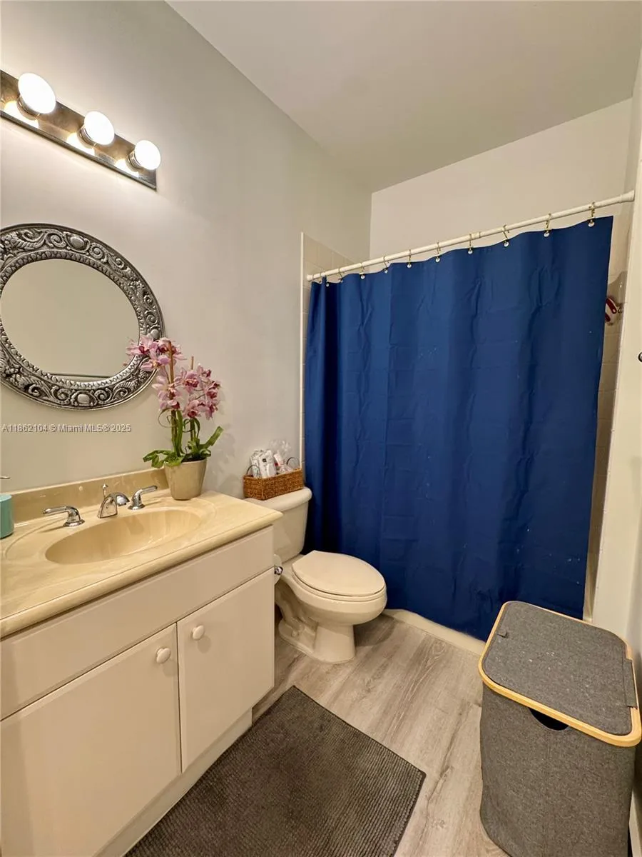 Weston, Florida 33332, United States, 3 Bedrooms Bedrooms, ,2 BathroomsBathrooms,Residential,Active,194902