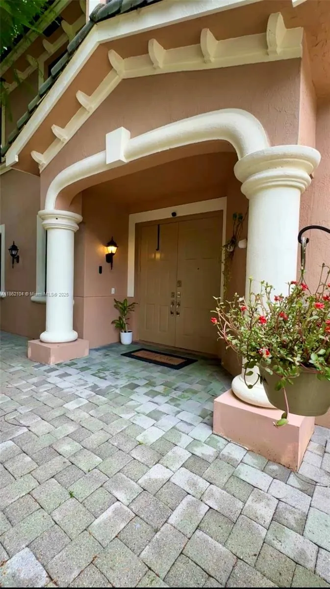 Weston, Florida 33332, United States, 3 Bedrooms Bedrooms, ,2 BathroomsBathrooms,Residential,Active,194902