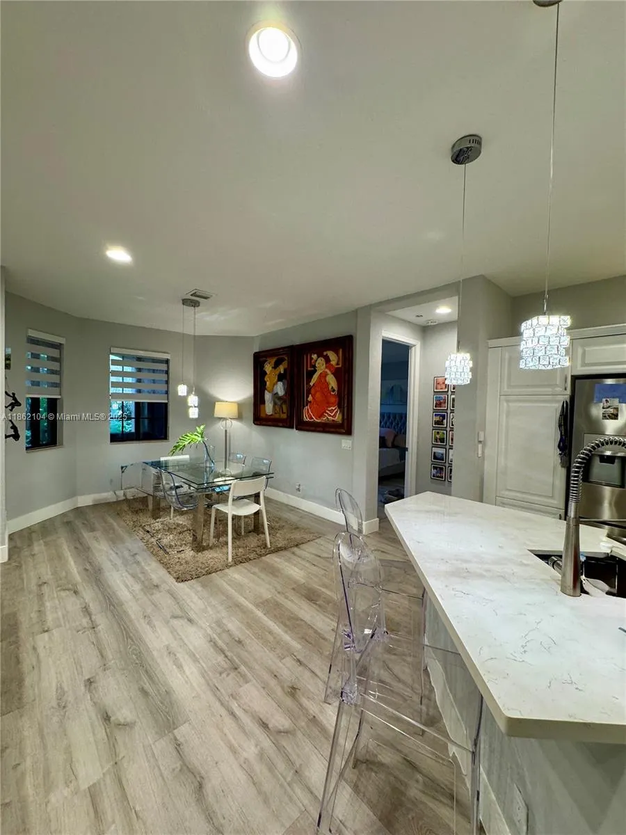 Weston, Florida 33332, United States, 3 Bedrooms Bedrooms, ,2 BathroomsBathrooms,Residential,Active,194902